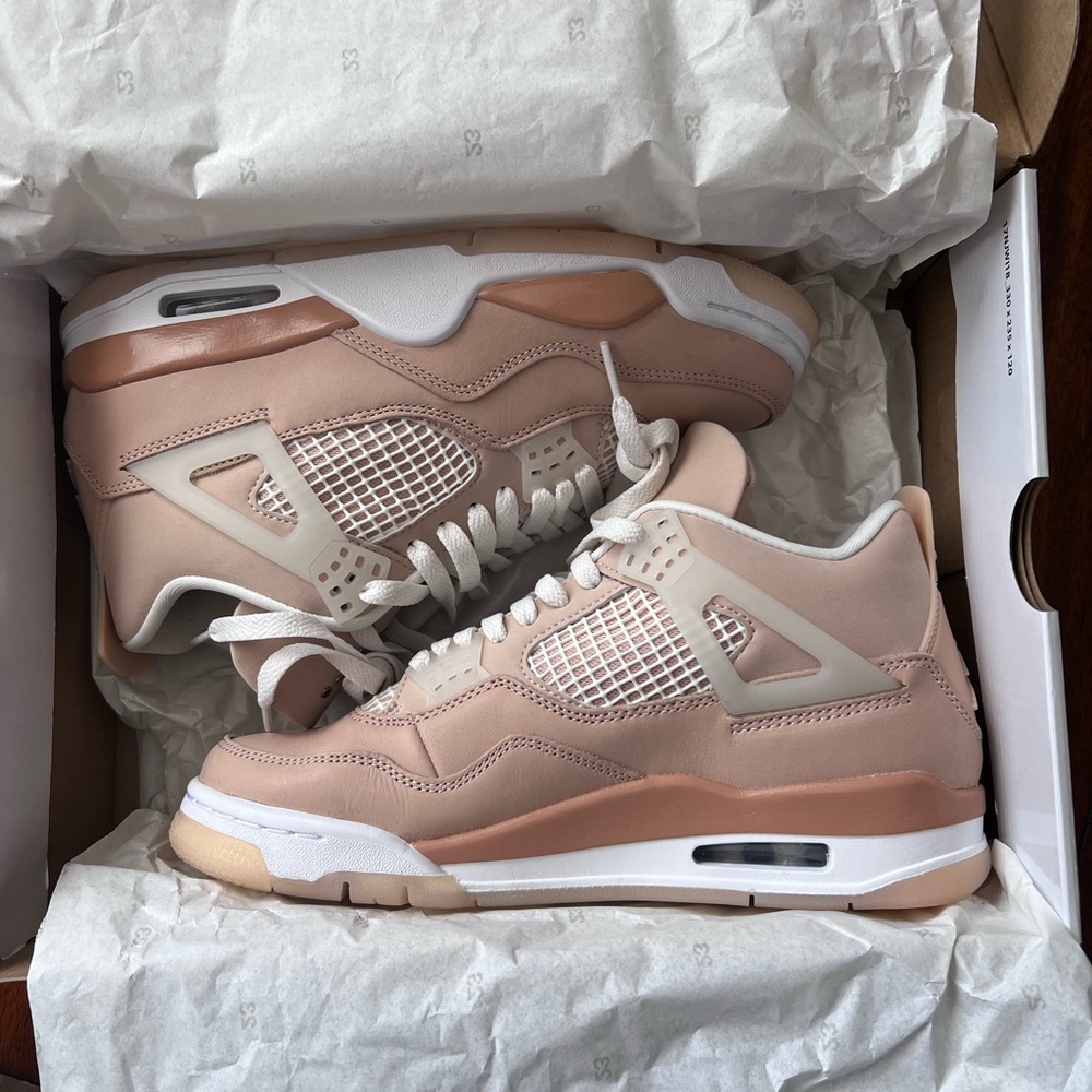 Shimmer Jordan 4’s